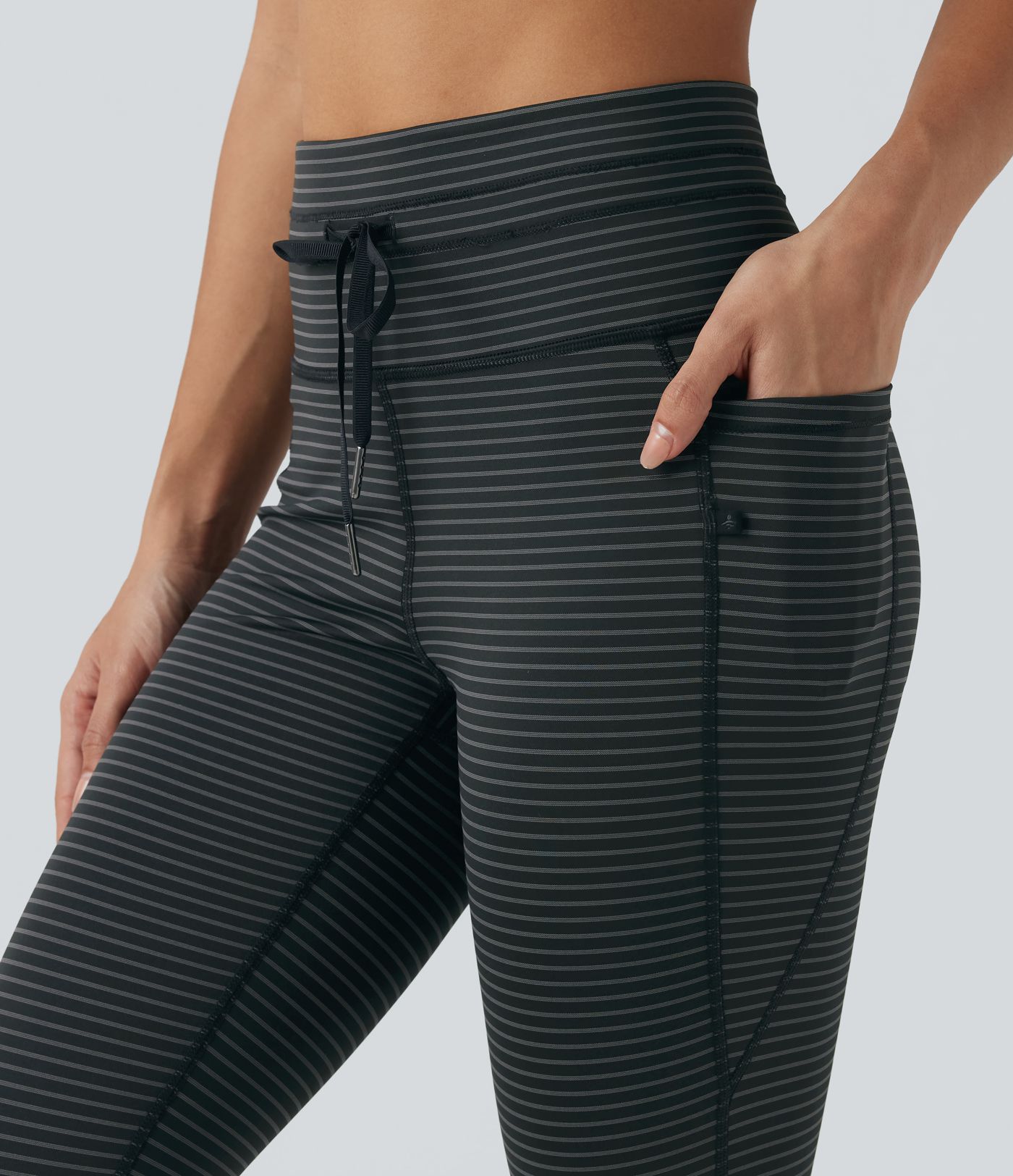 High Waisted Drawstring Stripe Capri Yoga Leggings with Pockets