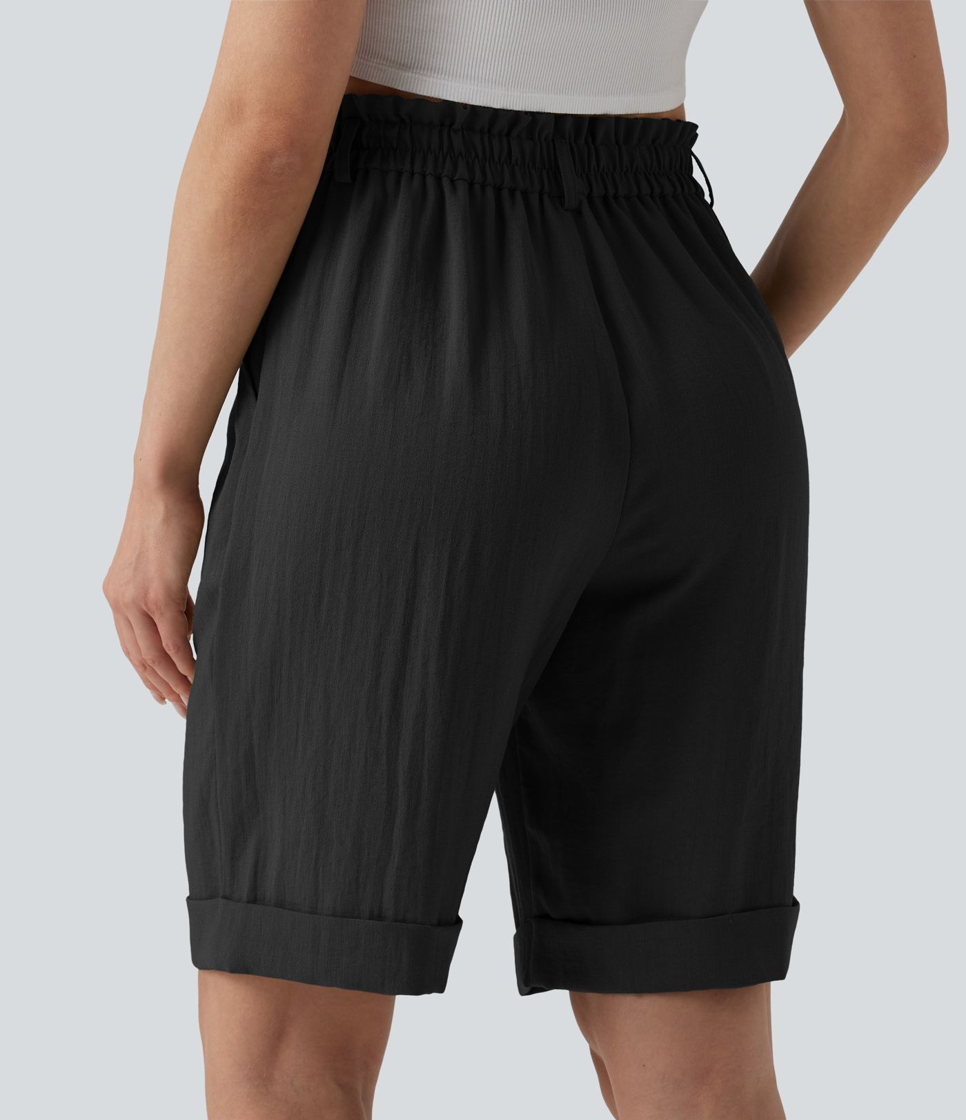 Urlaubs-Bermuda-Shorts in Leinenoptik mit hohem Bund, Seitentaschen und umgeschlagenem Saum