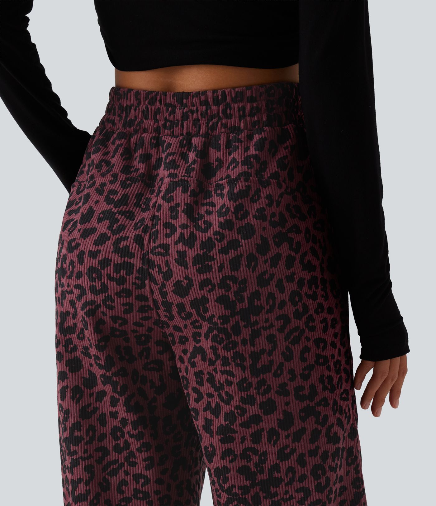 Pantalon décontracté taille haute en velours imprimé léopard, coupe droite style 'mop', avec poches