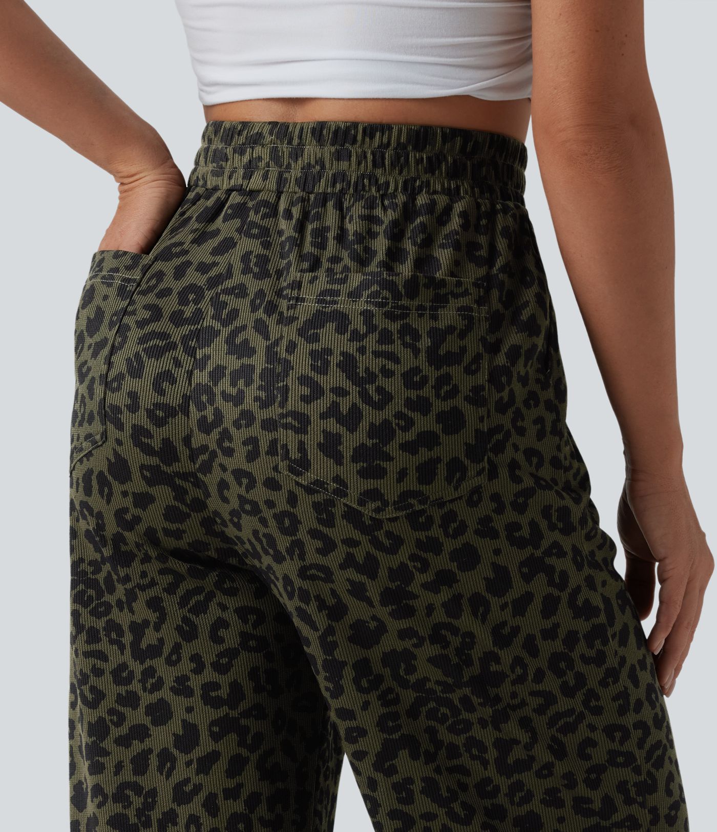High Waisted Leopard Print Casual Joggers with Pockets