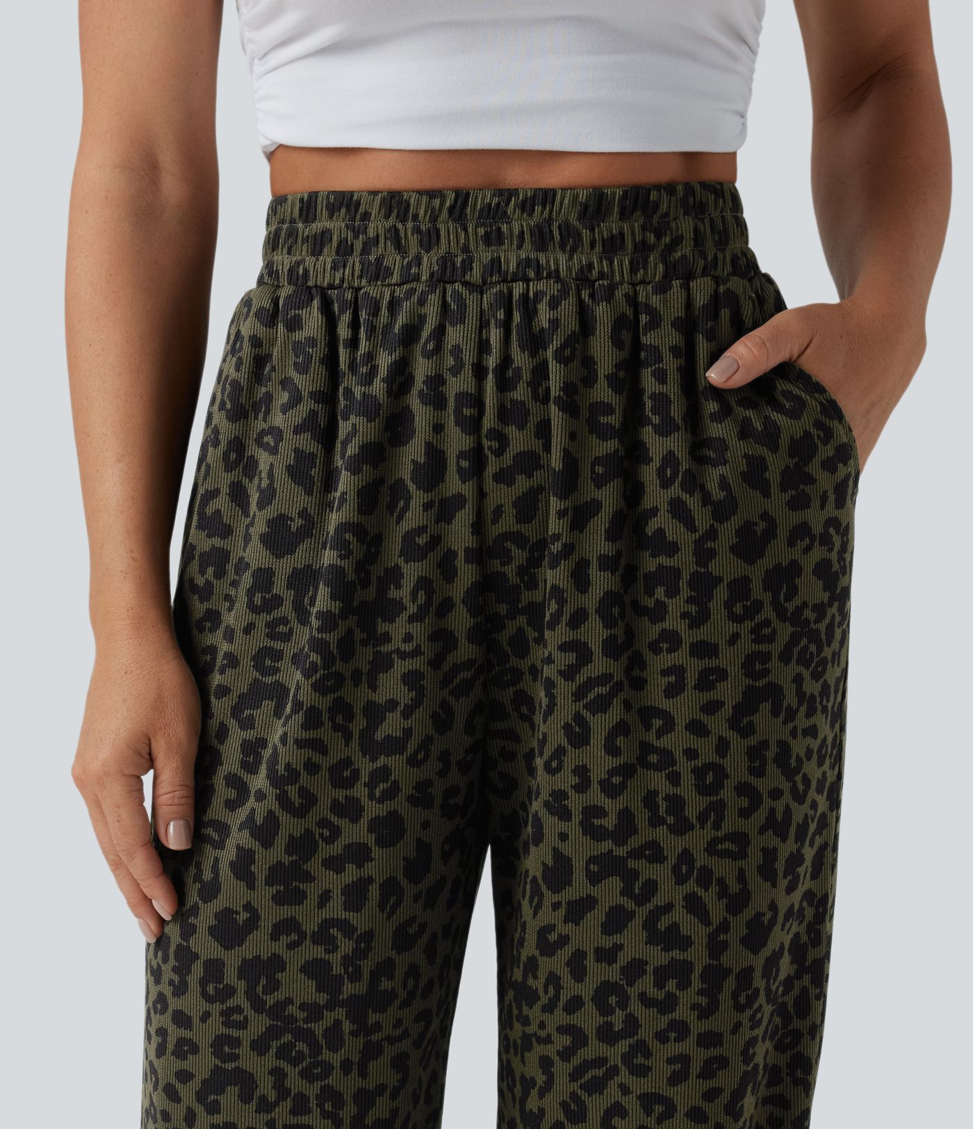 High Waisted Leopard Print Casual Joggers with Pockets