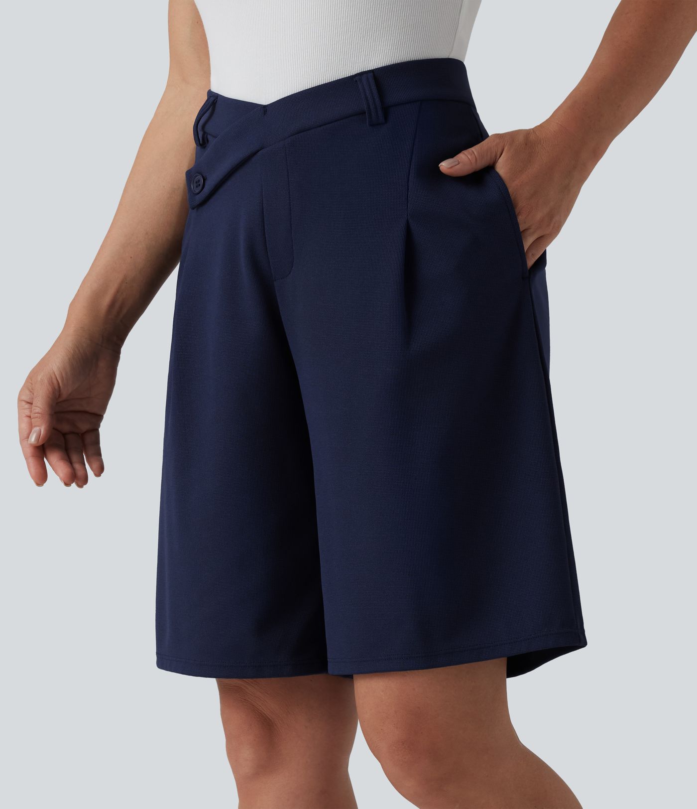 Bermudas de trabajo asimétricas de tiro medio en tejido waffle con bolsillos