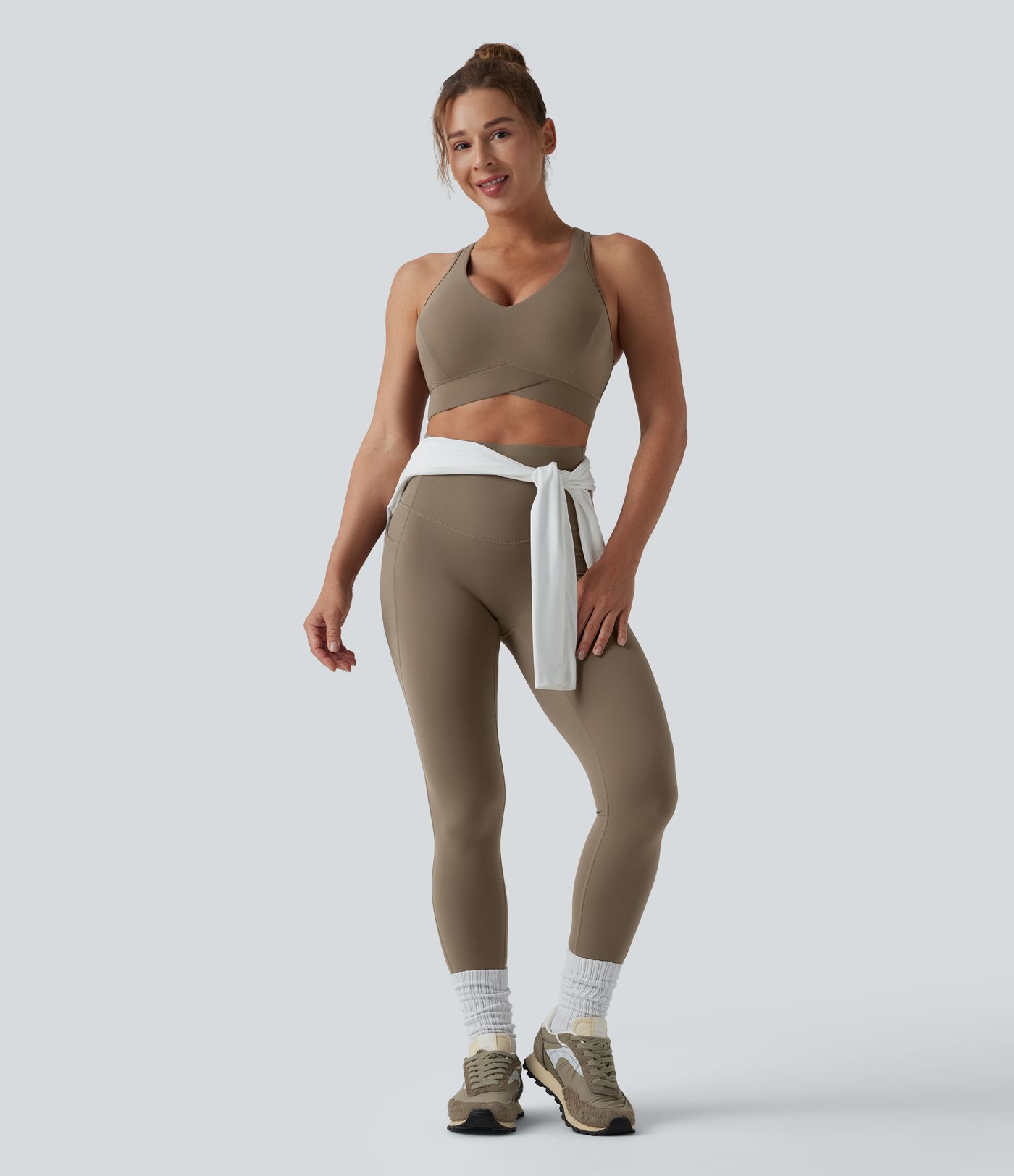 Halara UltraSculpt™ - Lauf-Sport-BH mit V-Ausschnitt, leichtem Support und Racerback - D-F-Cups