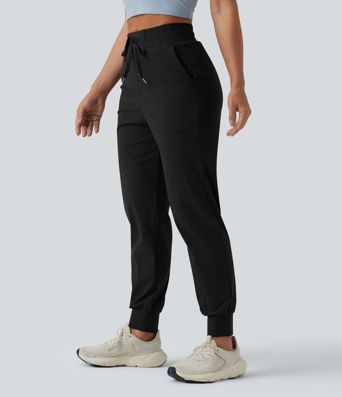 Jogginghose mit mittelhohem Bund, Kordelzug und Taschen