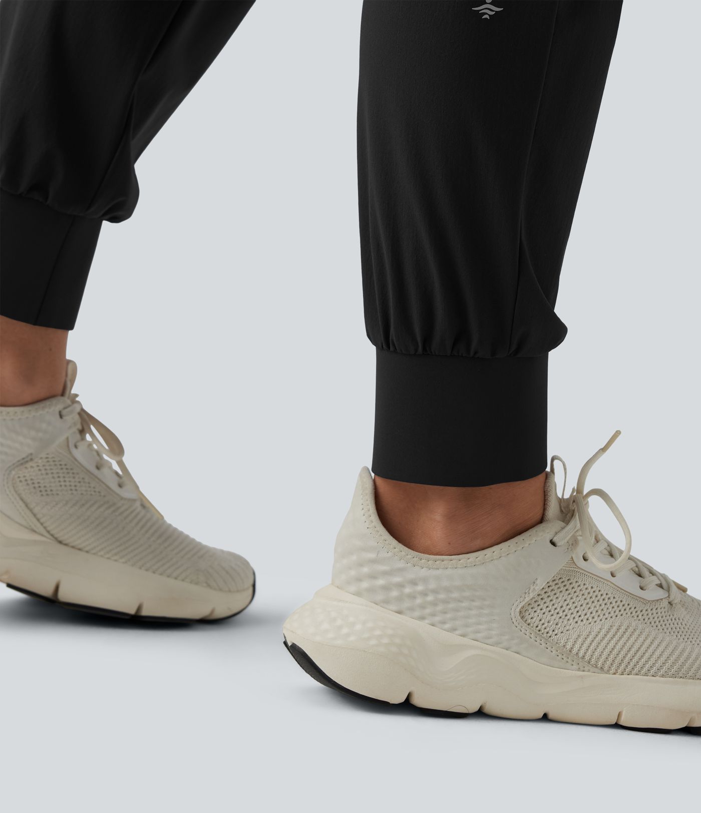 Jogginghose mit mittelhohem Bund, Kordelzug und Taschen