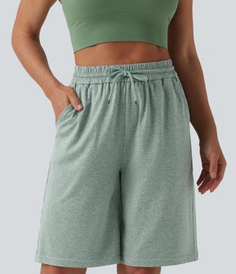 Laisvo kirpimo kasdieniai šortai su aukšta juosmens linija ir raišteliu, 10'' su kišenėmis