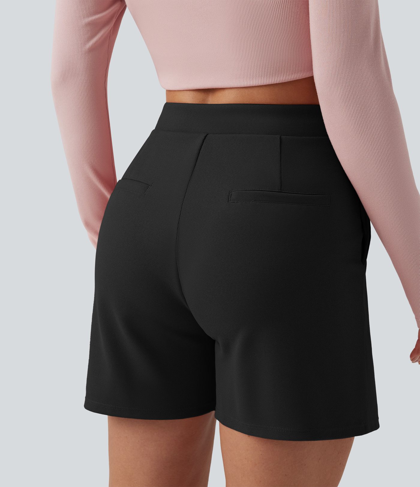 Short ample tailleur mi-taille asymétrique en tissu gaufré 12,5 cm avec poches