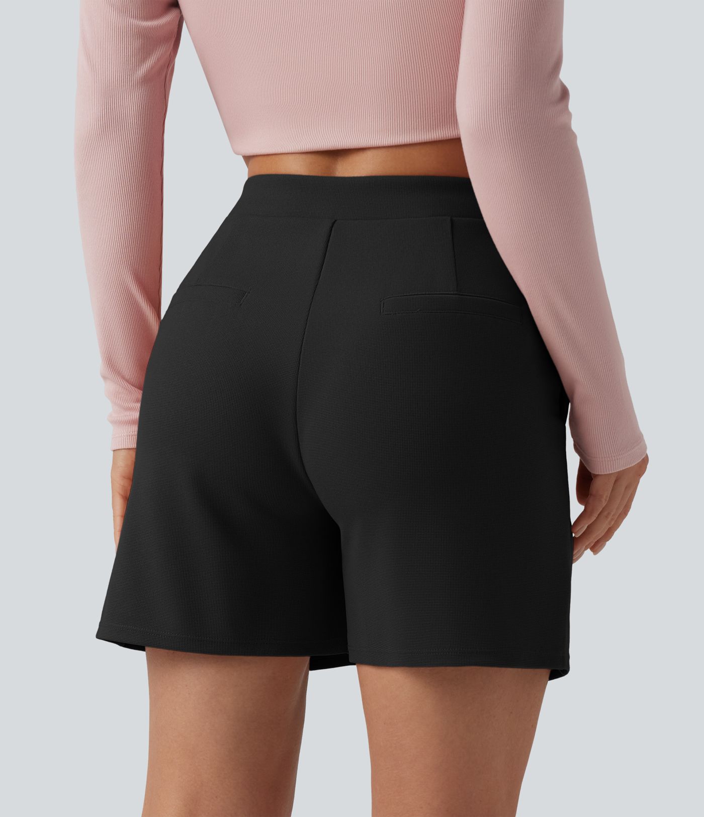 Short ample tailleur mi-taille asymétrique en tissu gaufré 12,5 cm avec poches