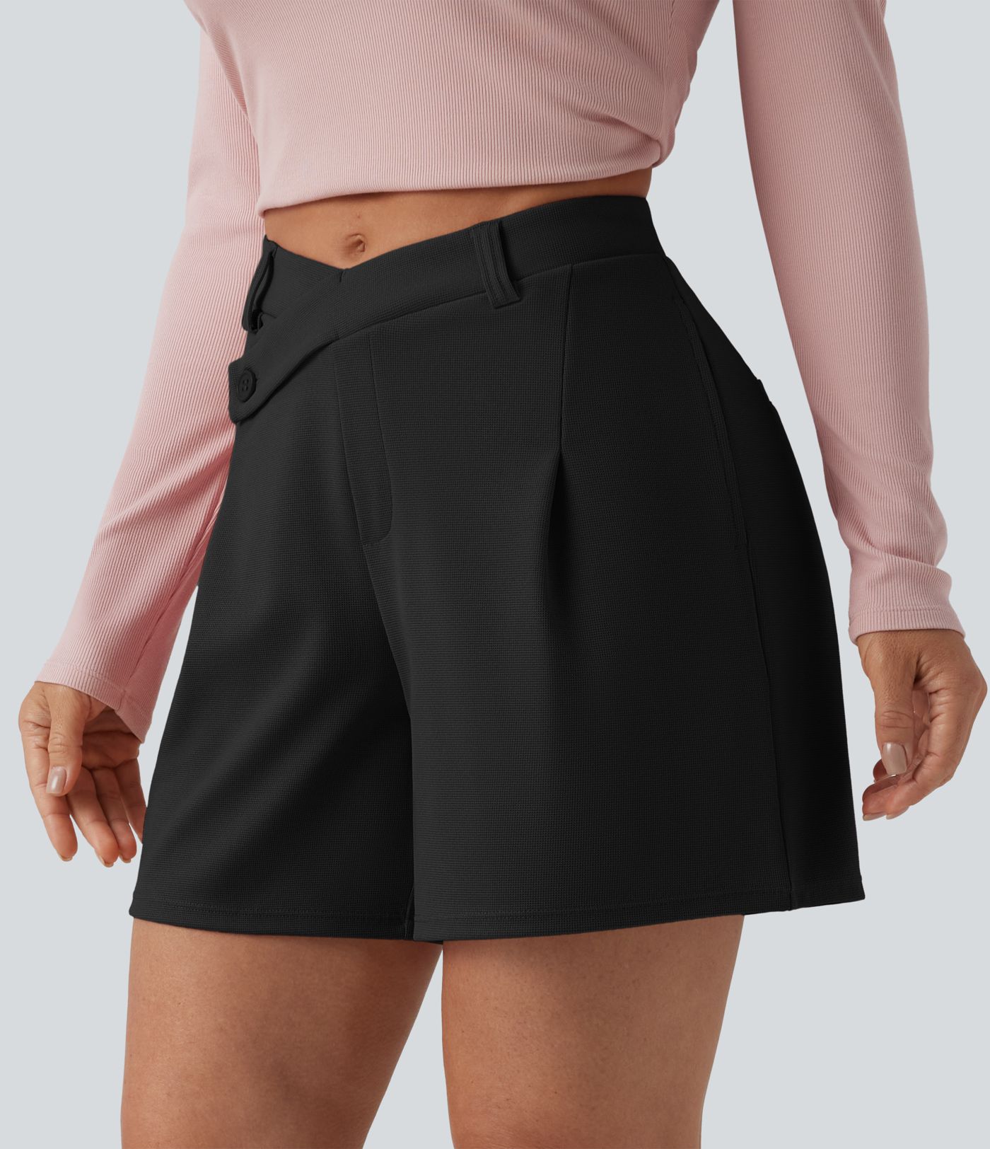 Short ample tailleur mi-taille asymétrique en tissu gaufré 12,5 cm avec poches