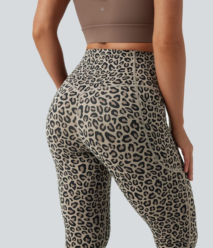 Halara UltraSculpt™ SoCinched leggings de yoga de talle alto con estampado de leopardo, efecto moldeador para el abdomen y con bolsillos