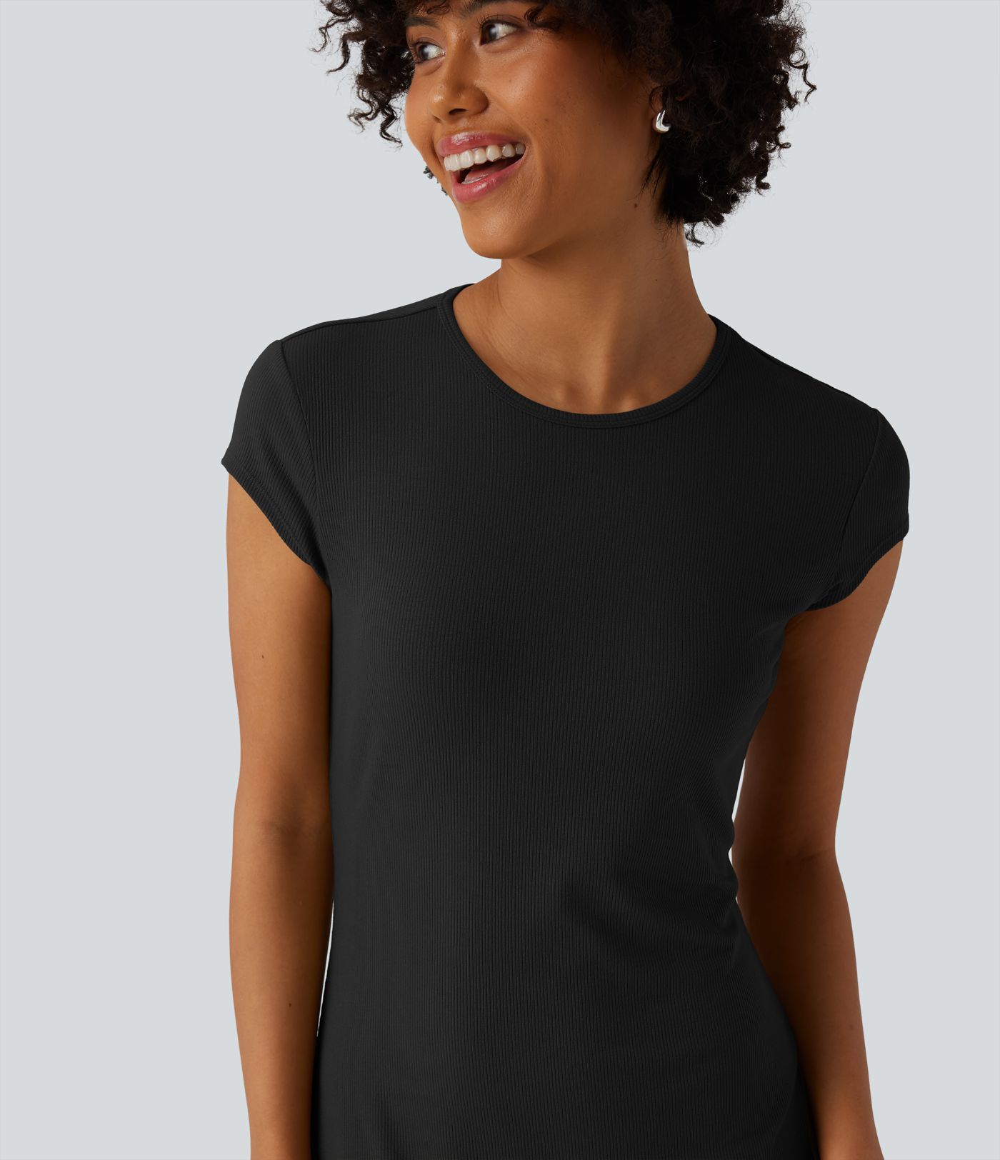 Robe midi moulante en maille imprimée, col rond et manches casquette, style décontracté