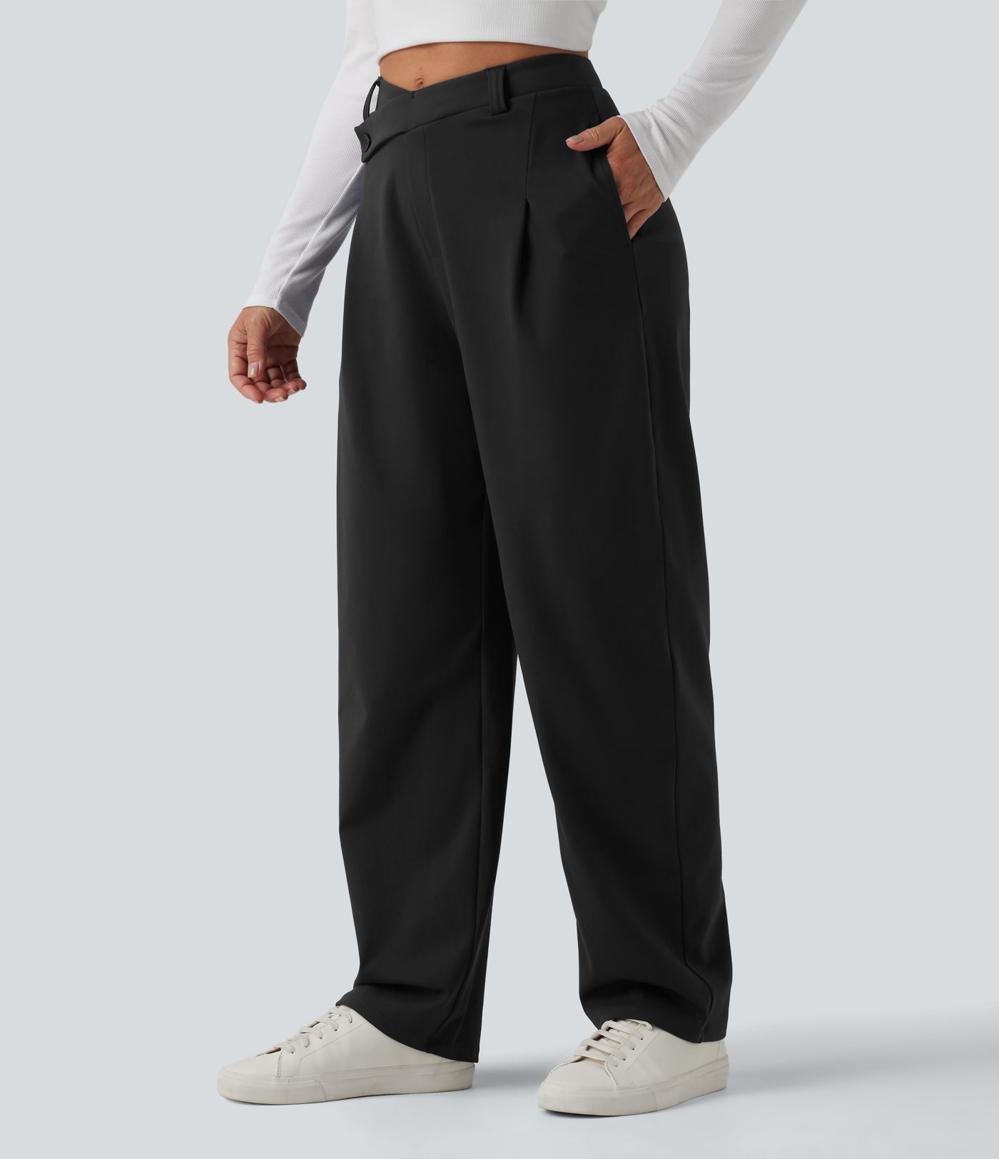 Halara Flex™ DayStretch - Schmal zulaufende Stoffhose mit hohem Bund, Seitentaschen und asymmetrischem Design