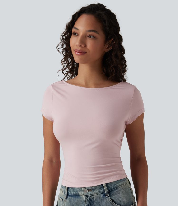 Båtringad kortärmad, avslappnad t-shirt med draperad rygg