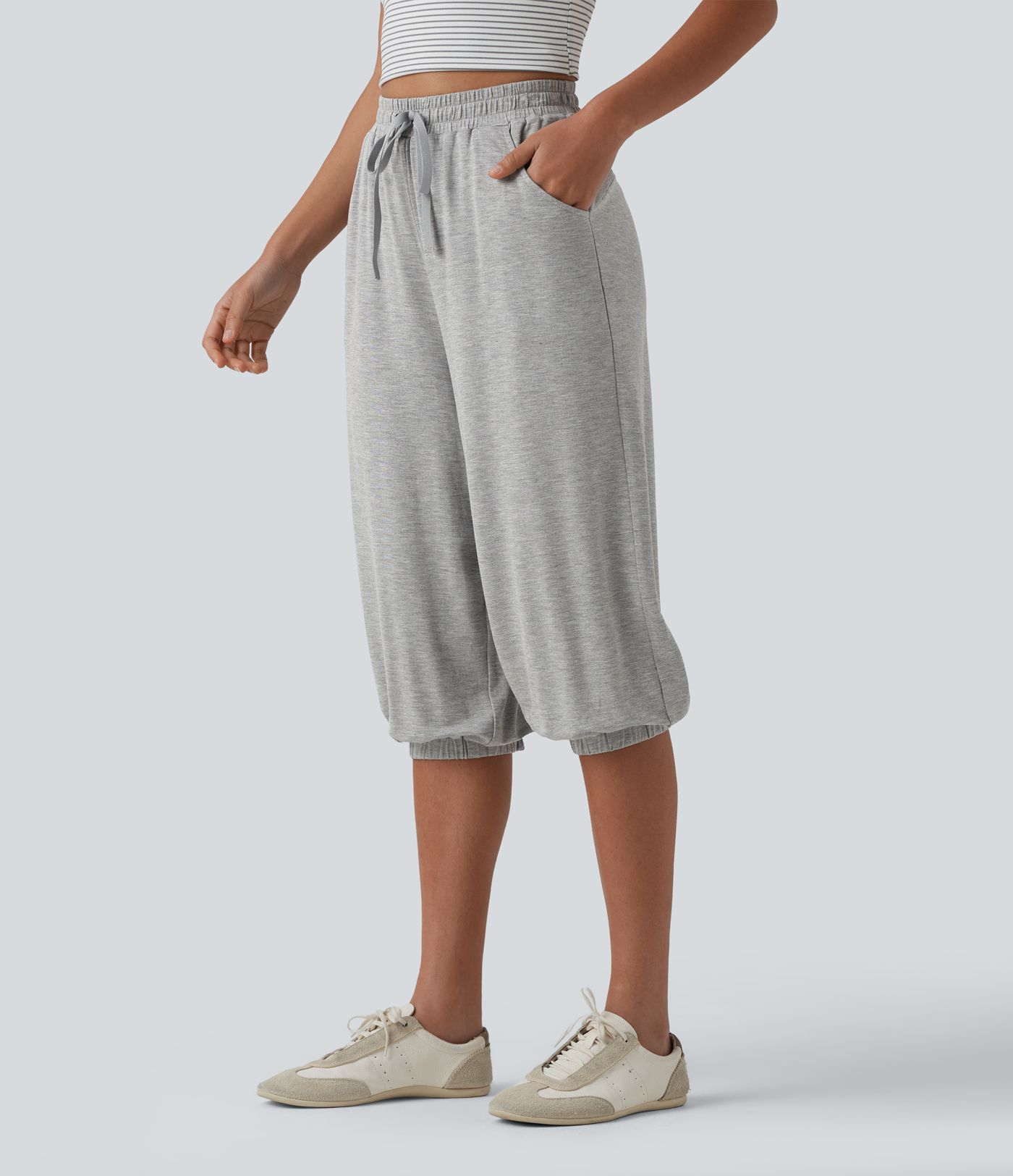 Joggers capri casuales de cintura alta con cordón y bolsillos