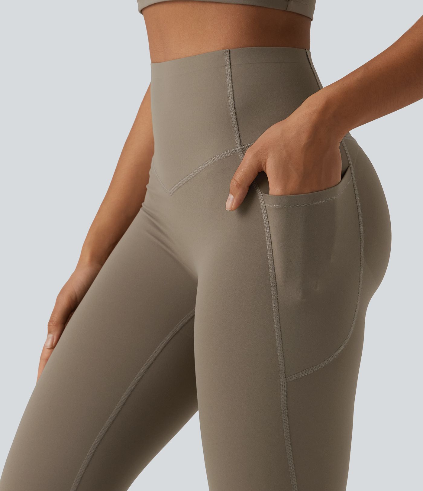 Halara UltraSculpt™ - Bootcut-Yoga-Leggings mit hohem Bund, Seitentaschen und Bauchkontrolle - Po-Lifting