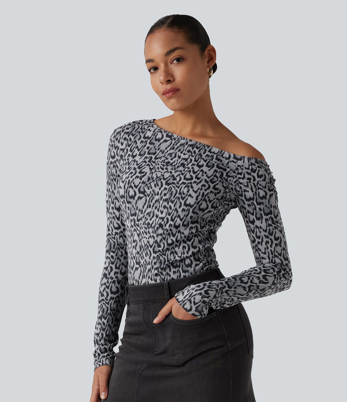 One Shoulder Long Sleeve Leopard Print Casual T-Shirt