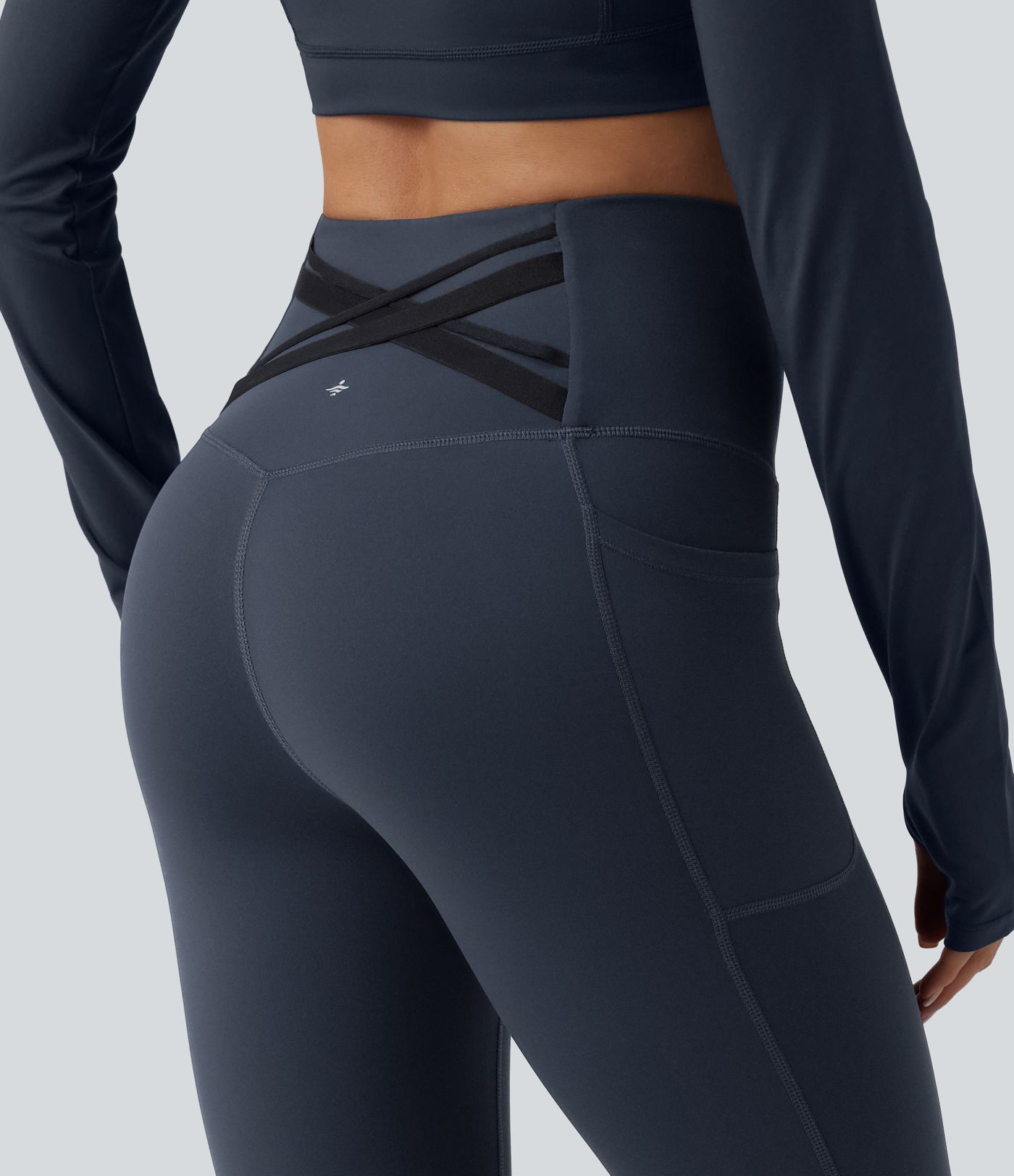 Halara Ultrasculpt™ - Pedal-Pusher-Laufleggings mit hohem Crossover-Bund, Seitentaschen und Bauchkontrolle