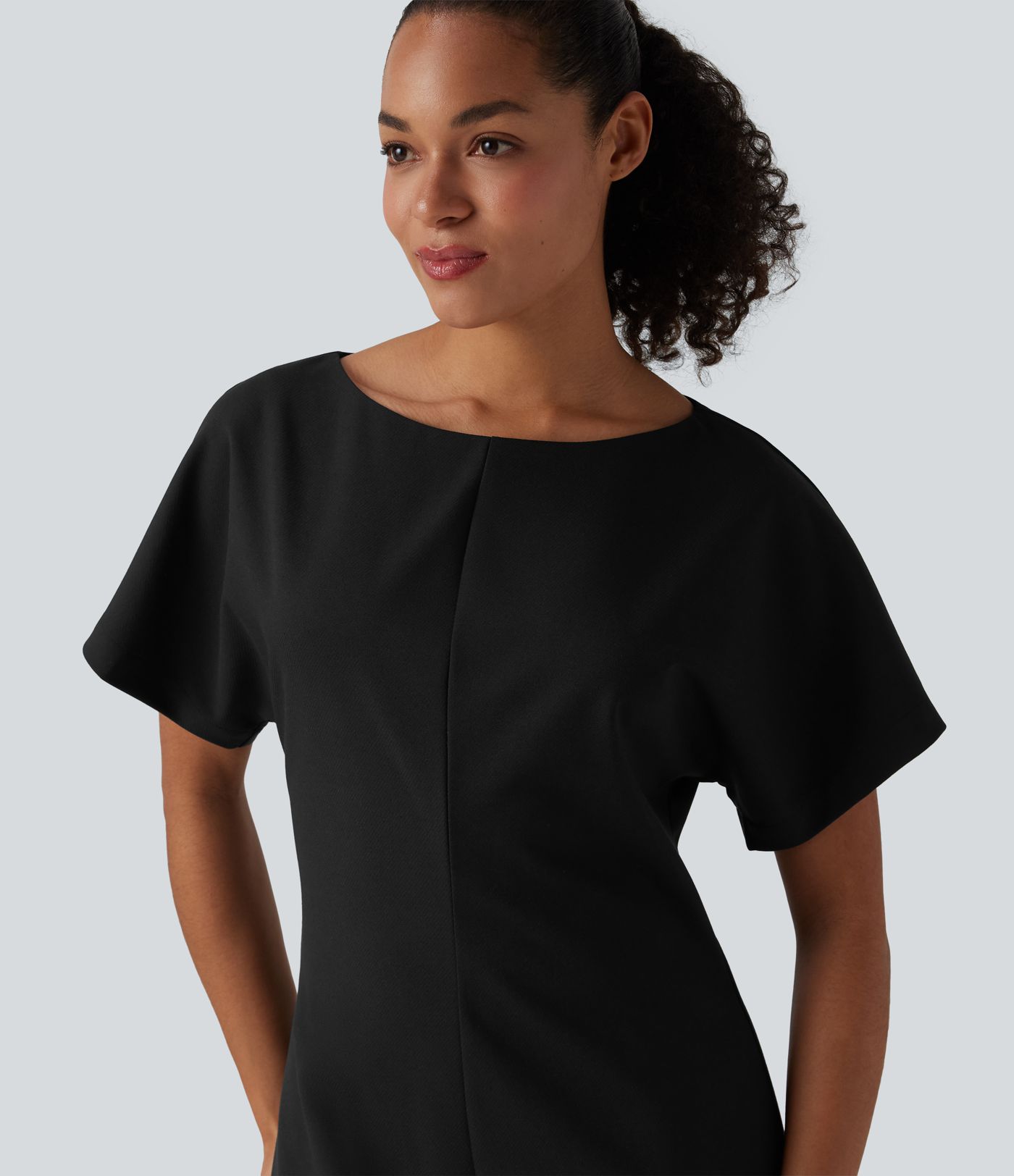 Robe mi-longue de travail col bateau manches courtes mélange lin