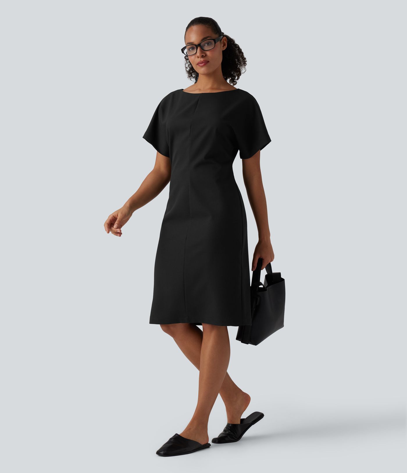 Robe mi-longue de travail col bateau manches courtes mélange lin