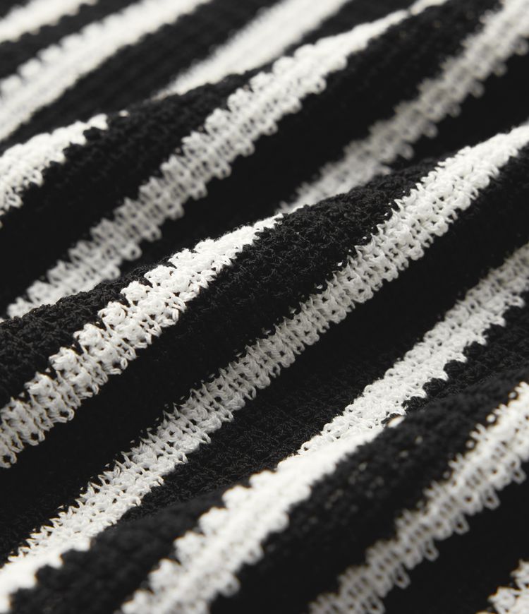 Ležérní svetr s krátkým rukávem a barevným blokovým pruhováním