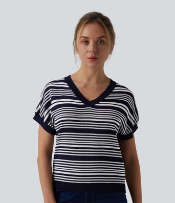 V-nyakú, rövid ujjú, csíkos mindennapi póló