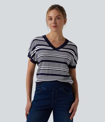 V-nyakú, rövid ujjú, csíkos mindennapi póló