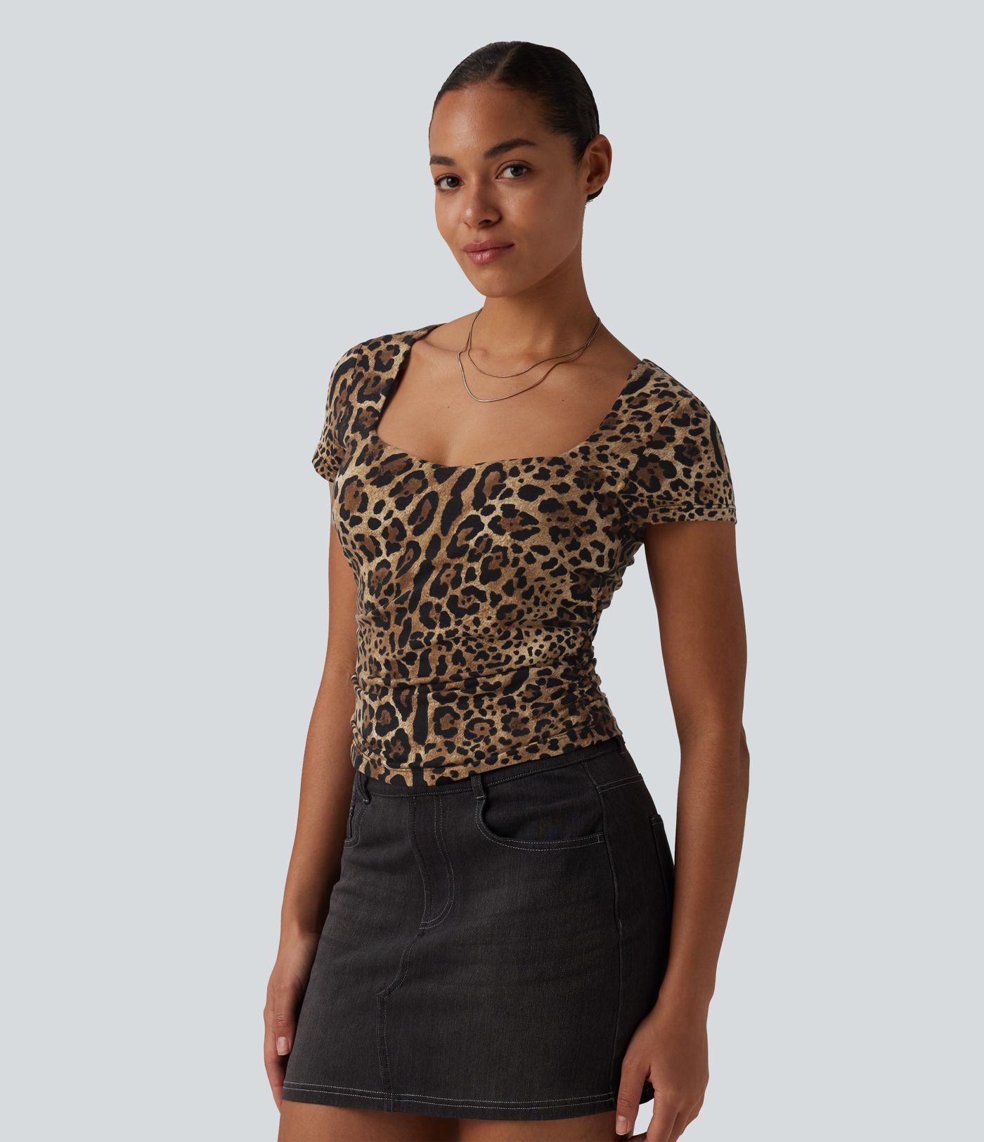 Square Neck Short Sleeve Ruched Leopard Print Casual T-Shirt
