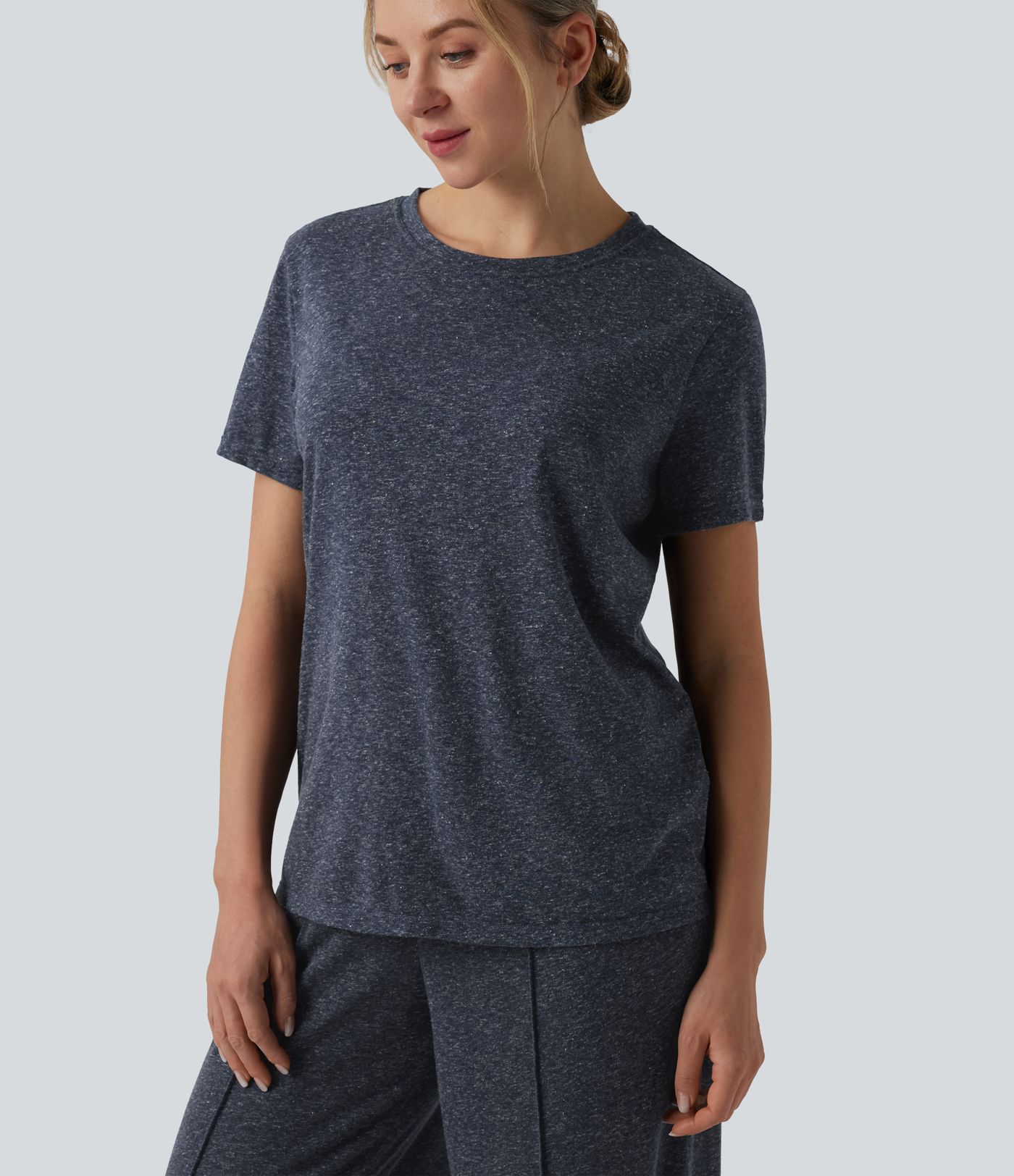 Lässiges T-Shirt aus Leinenmischung mit Rundhalsausschnitt und kurzen Ärmeln