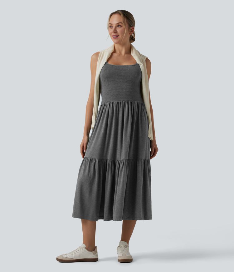 Lässiges, gerafftes Midikleid mit U-Ausschnitt, Seitentaschen und Racerback Lässiges, gerafftes Midikleid mit U-Ausschnitt, Seitentaschen und Racerback