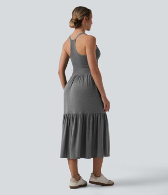 Lässiges, gerafftes Midikleid mit U-Ausschnitt, Seitentaschen und Racerback Lässiges, gerafftes Midikleid mit U-Ausschnitt, Seitentaschen und Racerback