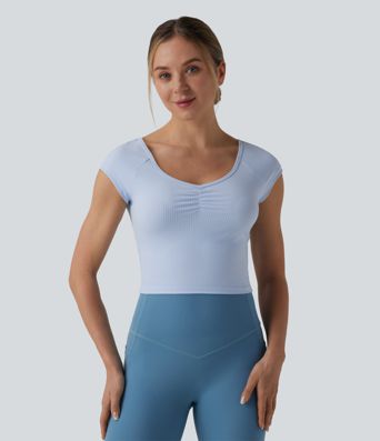 Haut de sport d'entraînement côtelé décolleté cœur manches courtes