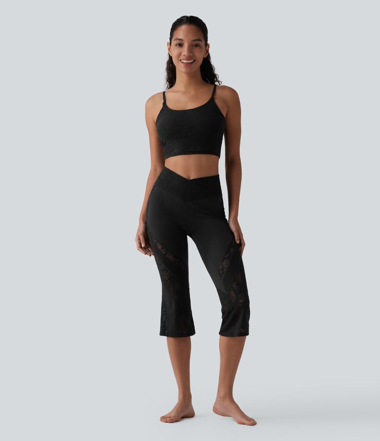 SoftlyZero™ legíny na jogu s vysokým pásom a prekríženým pásom, s kontrastnou čipkou, bootcut (pedal pusher), s vreckom