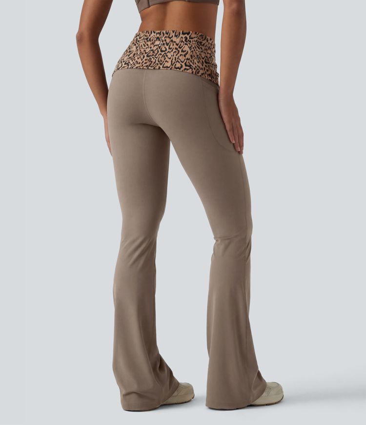 Halara UltraSculpt™ leggings de yoga bootcut de talle medio con estampado de leopardo, cintura plegable y bolsillos