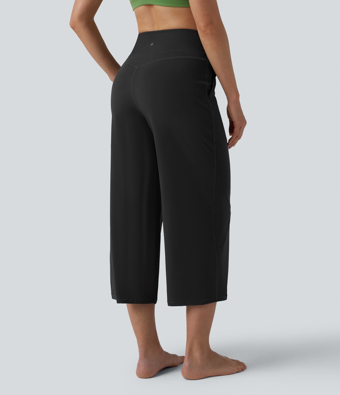 Halara UltraSculpt™ High Waisted Tummy Control Straight Leg Cropped Yoga Pants with Pockets