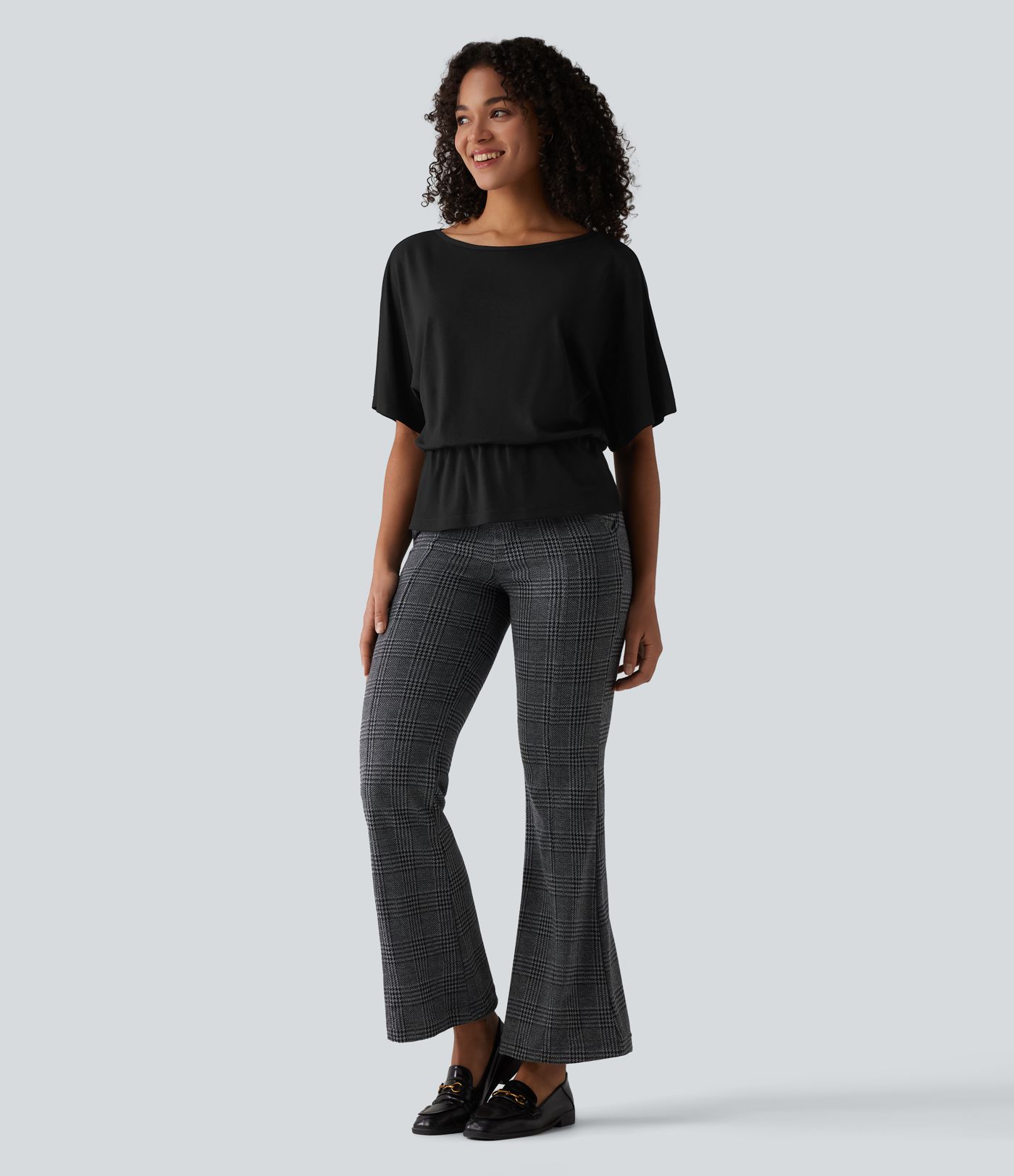 Arbeits-T-Shirt mit U-Boot-Ausschnitt und halblangen Ärmeln