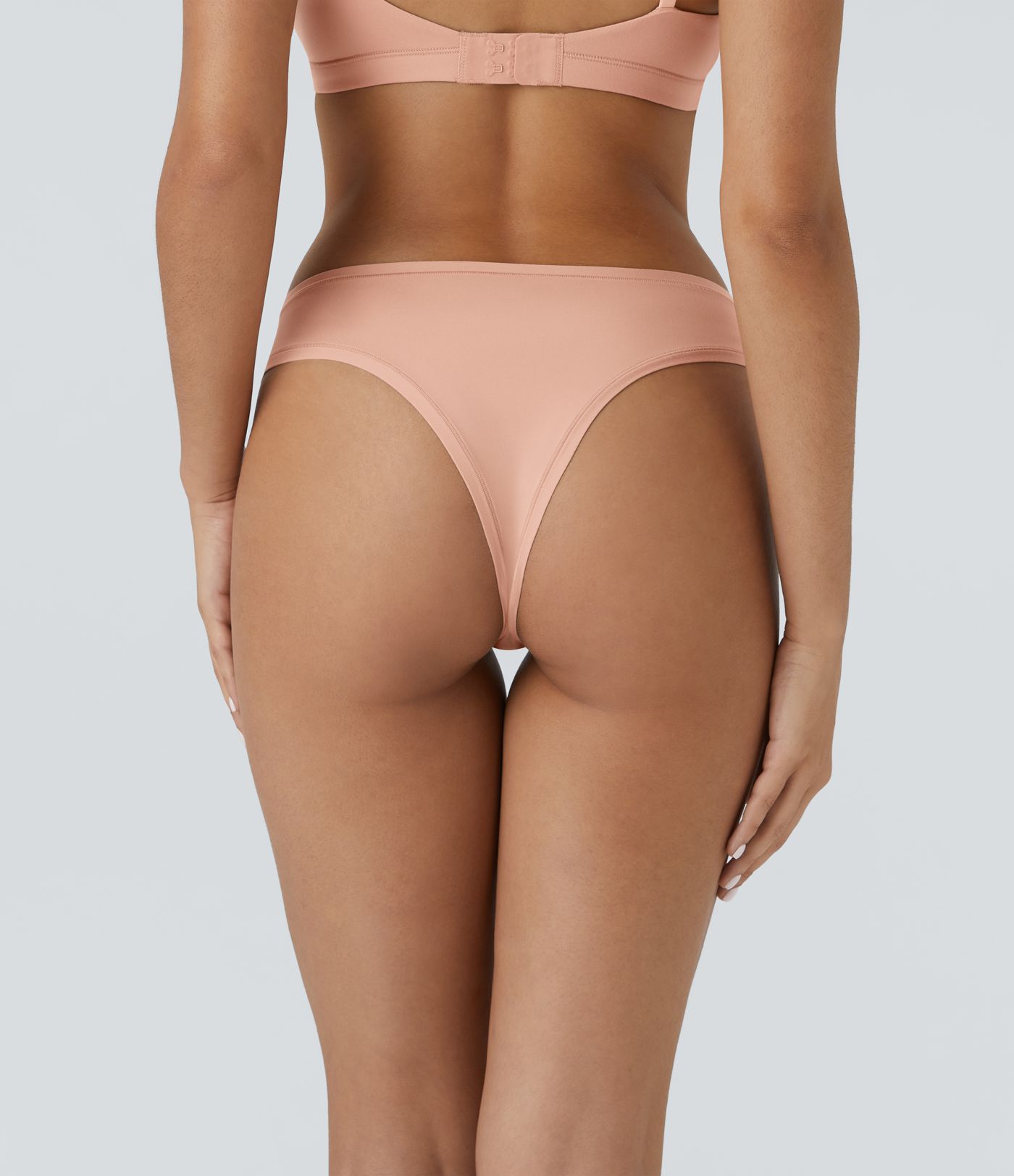 Hi-stretch skin-friendly low-waist panties