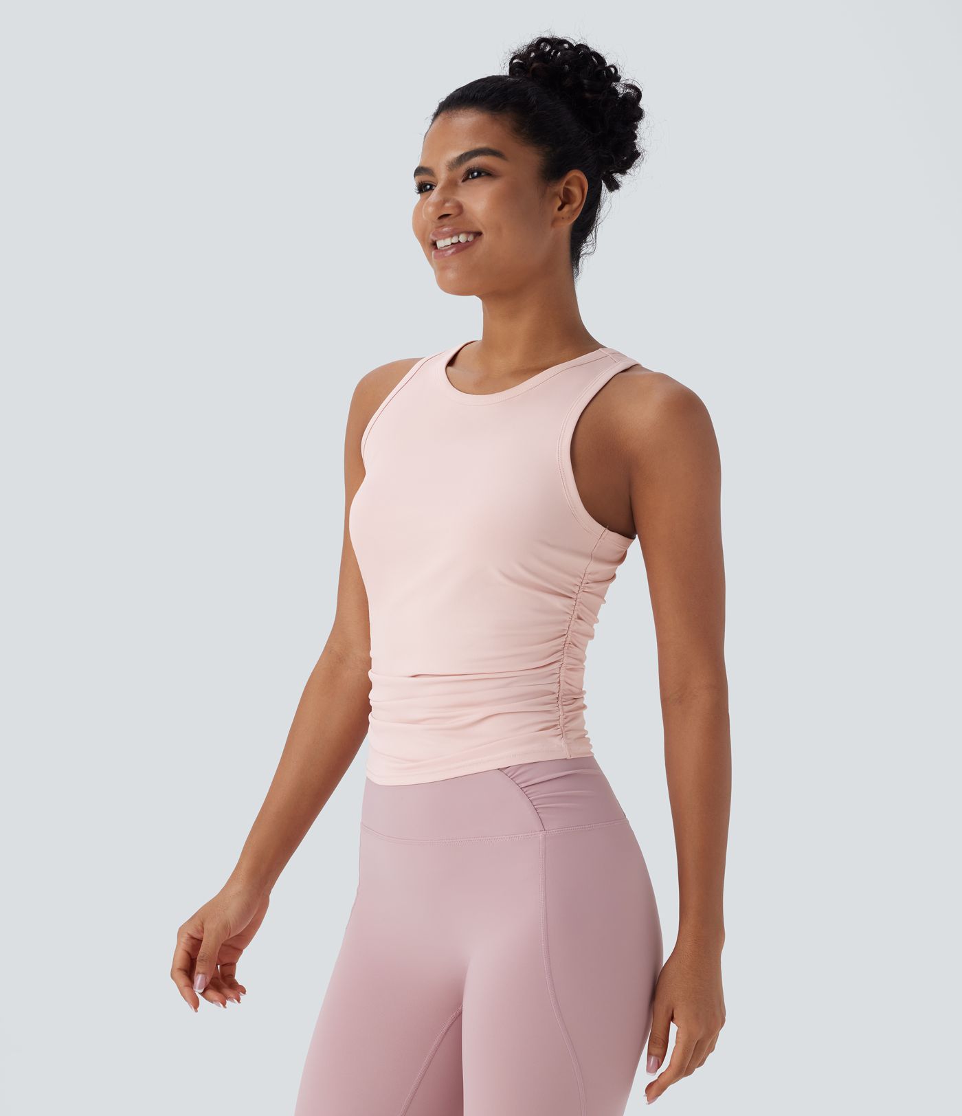 Yoga-Tanktop mit Rundhalsausschnitt, Racerback und Rüschen