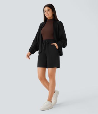 Lässige Bermuda-Shorts aus Sweatstoff mit hohem Bund, Seitentaschen und Kordelzug - 17,8 cm