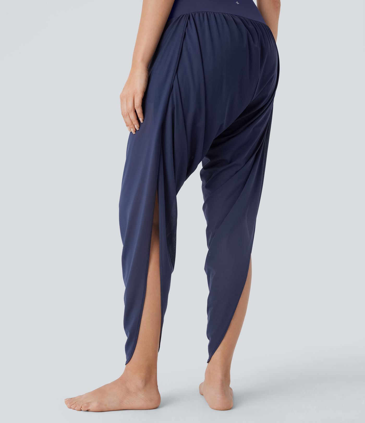 Pantalon de yoga deux-en-un à taille haute avec poches latérales, fronces et empiècements en résille contrastée