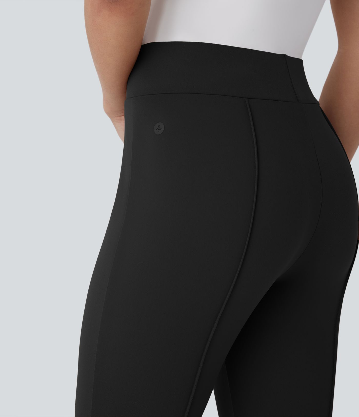 Pantalones capri de tiro medio, estilo bootcut y corte relajado