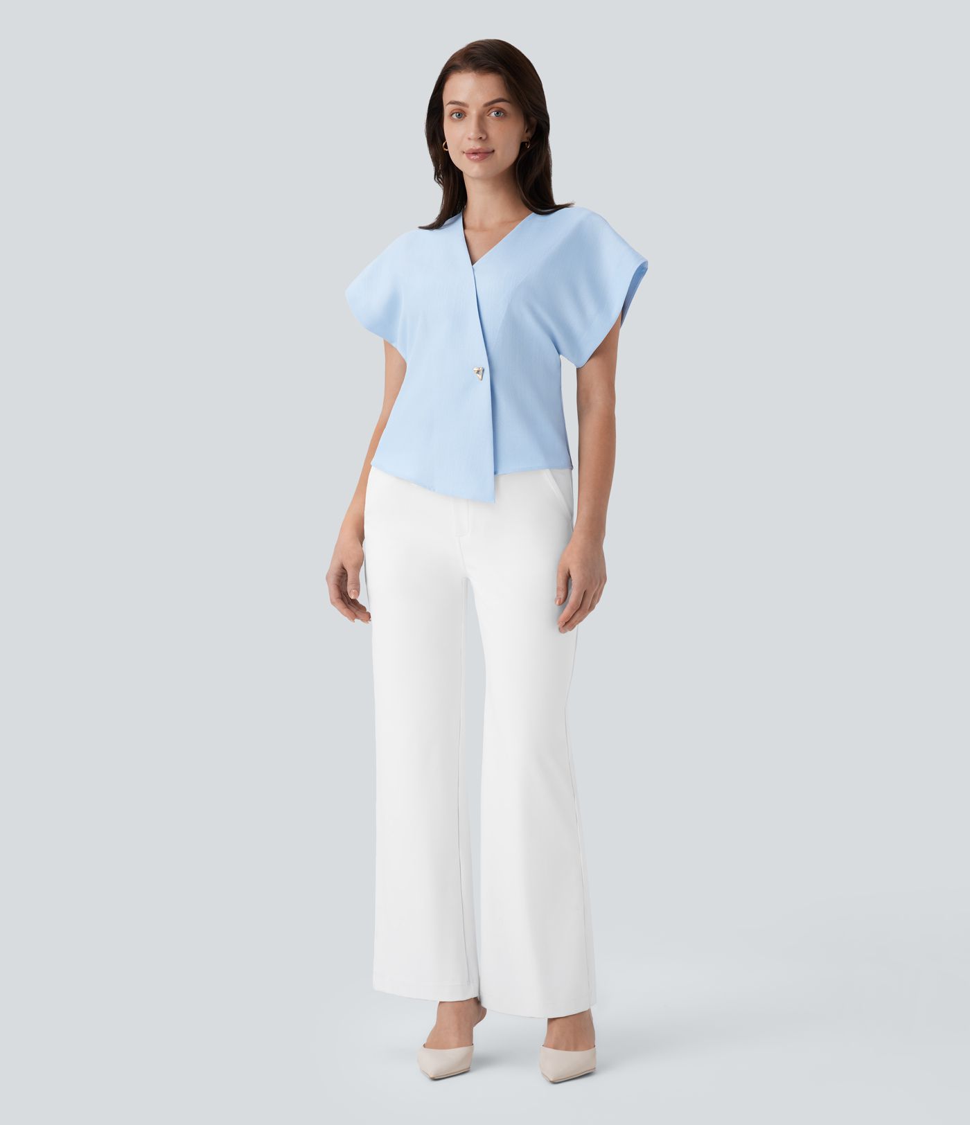 Überkreuztes Arbeitsoberteil mit V-Ausschnitt, Fledermausärmeln und Druckknöpfen