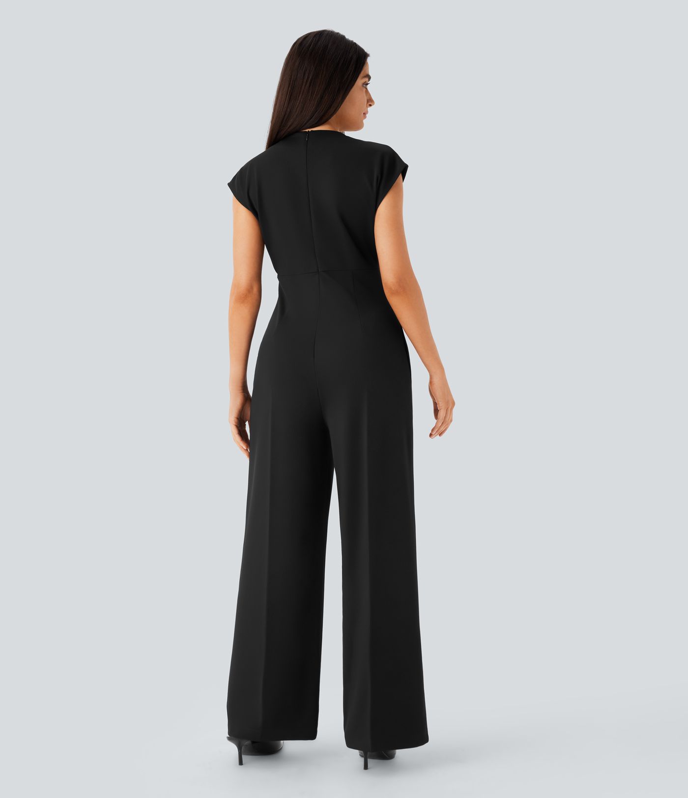 Combinaison de travail col V à manches courtes avec fermeture éclair invisible et poches latérales