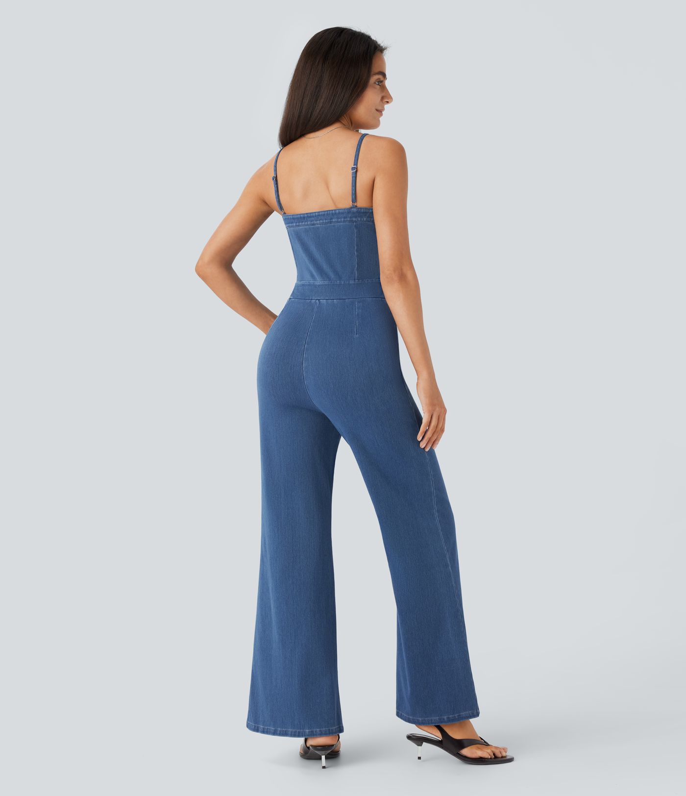 Combinaison décontractée Halara Flex™ en jean stretch délavé avec bretelles ajustables