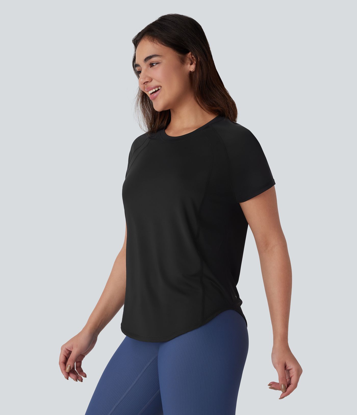 Kurzärmliges Yoga-Sport-Top mit Rundhalsausschnitt, kontrastierendem Netzstoff und abgerundetem Saum