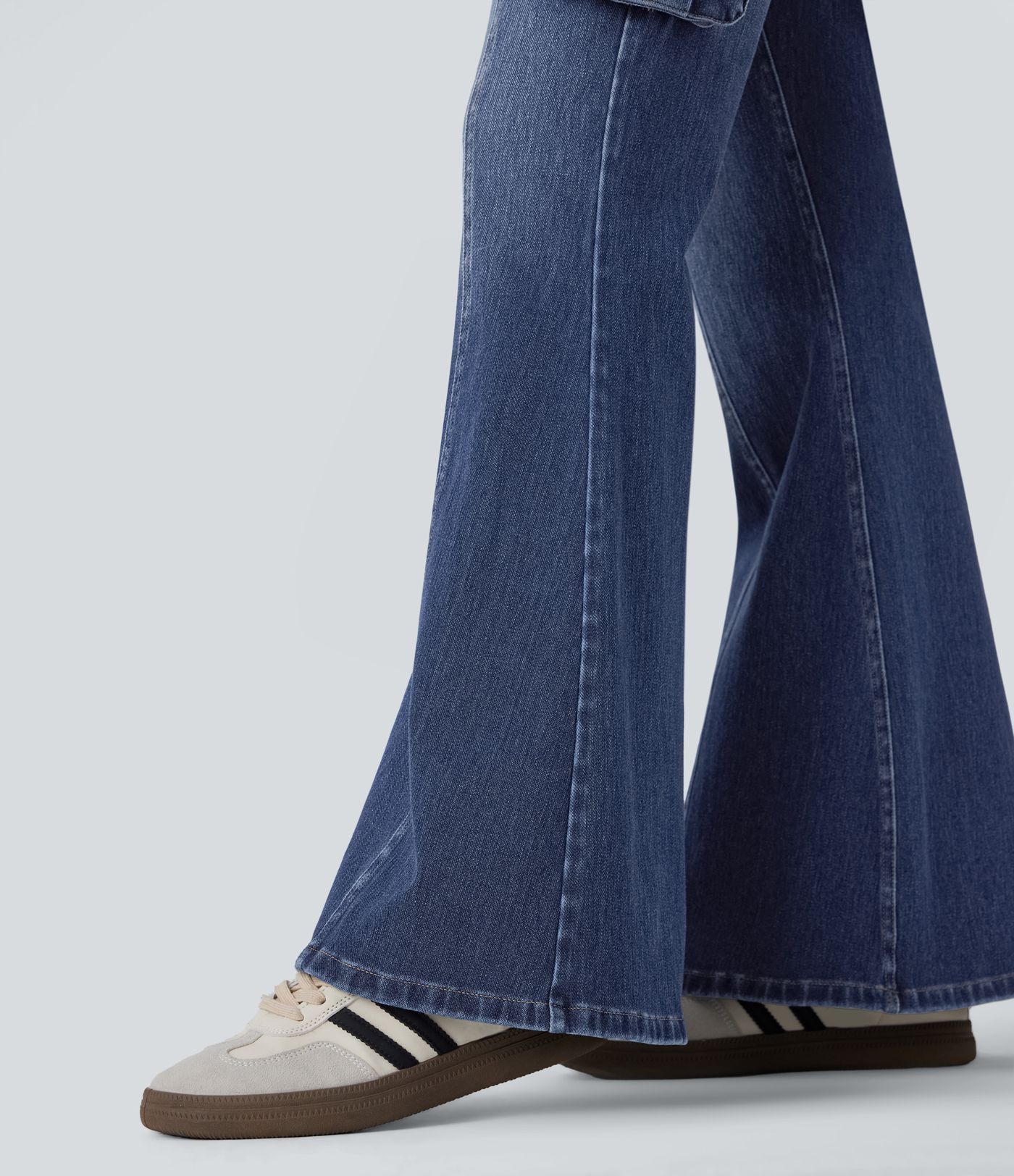 Jeans cargo Halara Flex™ Denim acampanado elástico lavado múltiple bolsillo