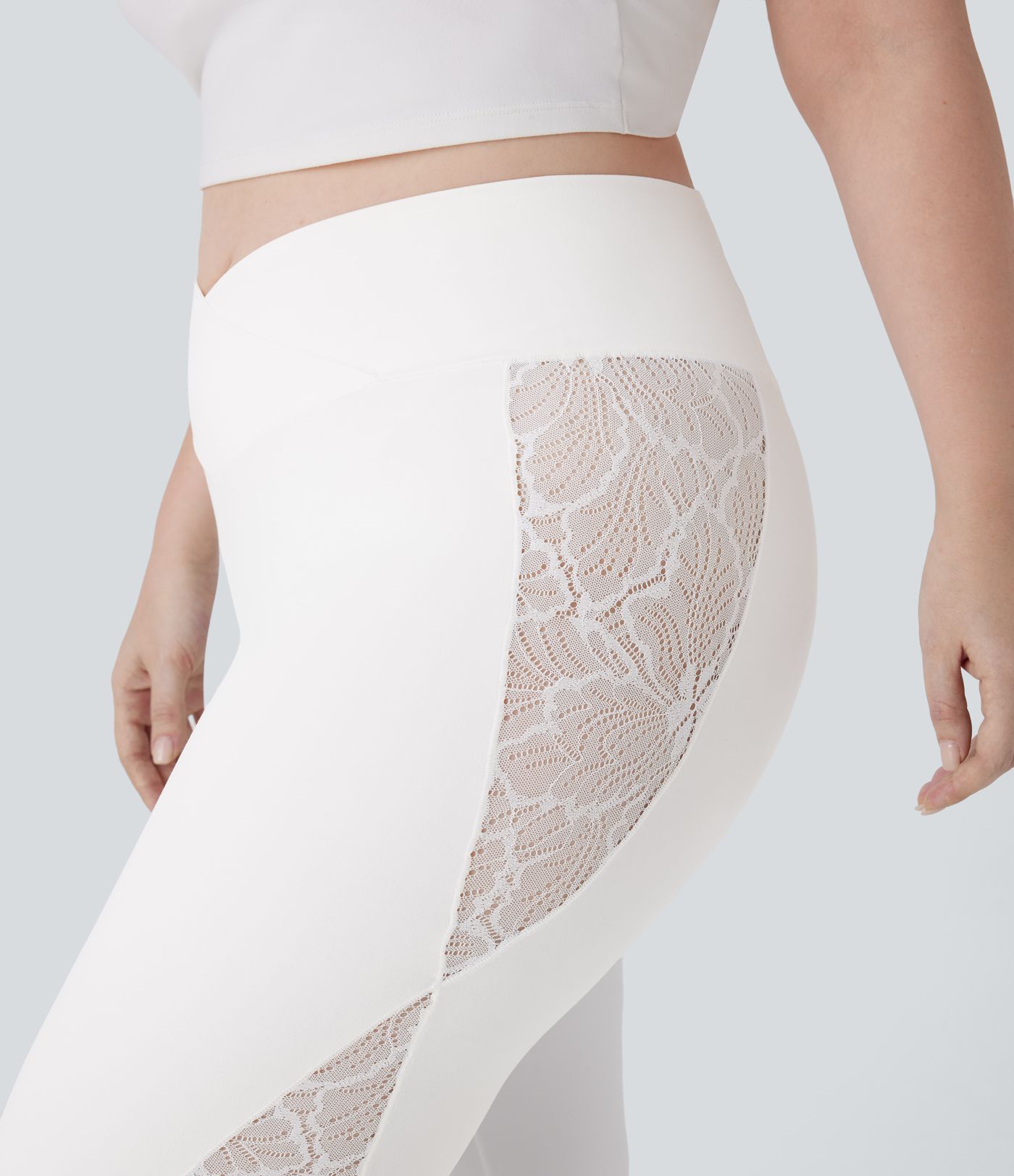 SoftlyZero™ High Waisted Crossover Contrast Lace Pocket Yoga 7/8 Plus Size Leggings-UPF50+