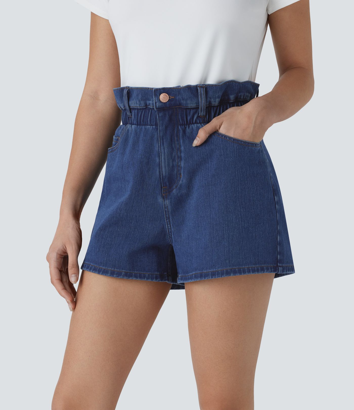 Halara Flex™ Short décontracté en denim tricoté extensible, super taille haute style paperbag, délavé avec poches multiples
