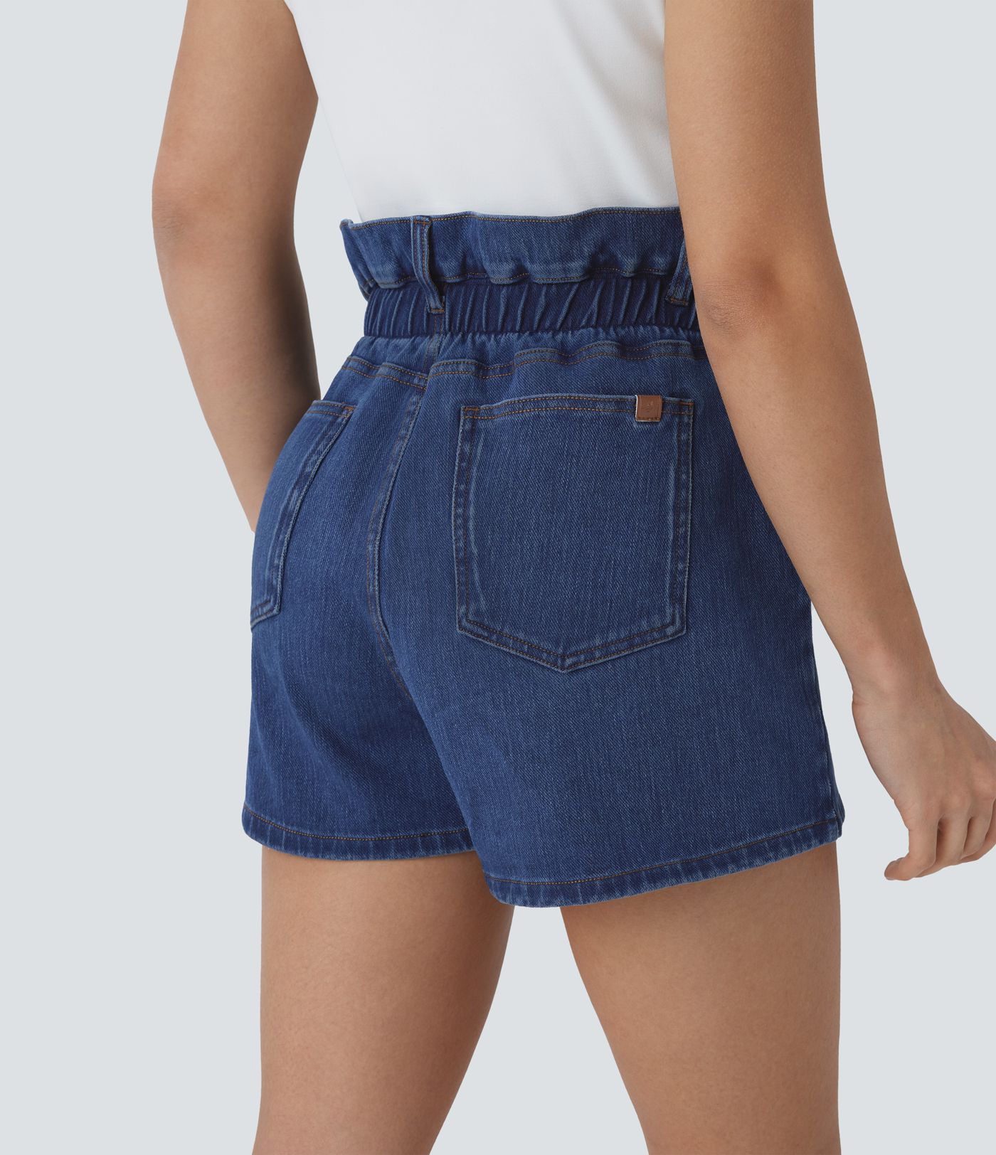 Halara Flex™ Short décontracté en denim tricoté extensible, super taille haute style paperbag, délavé avec poches multiples