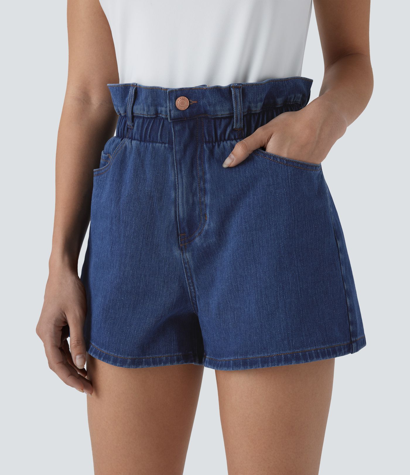 Halara Flex™ Short décontracté en denim tricoté extensible, super taille haute style paperbag, délavé avec poches multiples