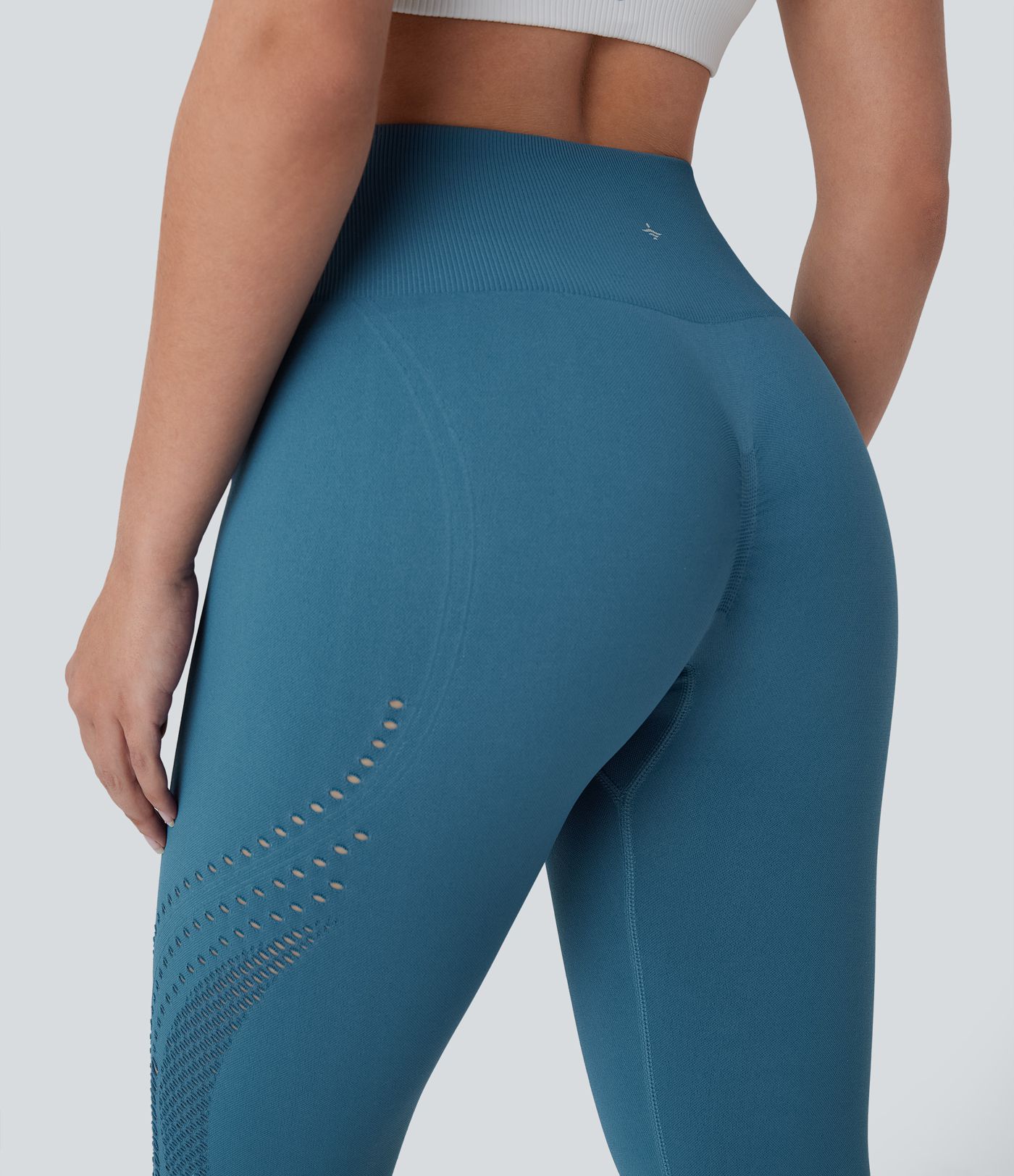OneForm Seamless Flow High Waisted Perforated 7/8 Yoga Leggings